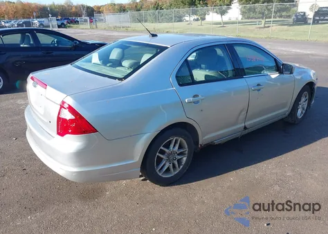 2011 Ford Fusion S из США, поврежденный, VIN 3FAHP0GA9BR255588